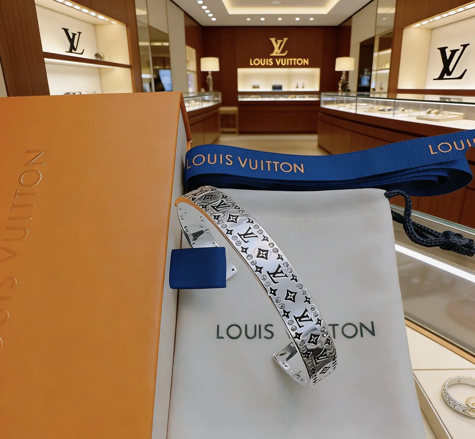 Louis Vuitton Necklace