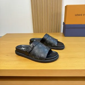 Louis Vuitton Slippers
