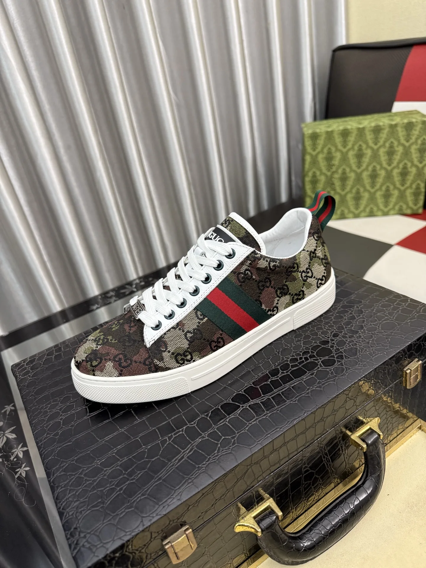 Gucci Casual Shoes