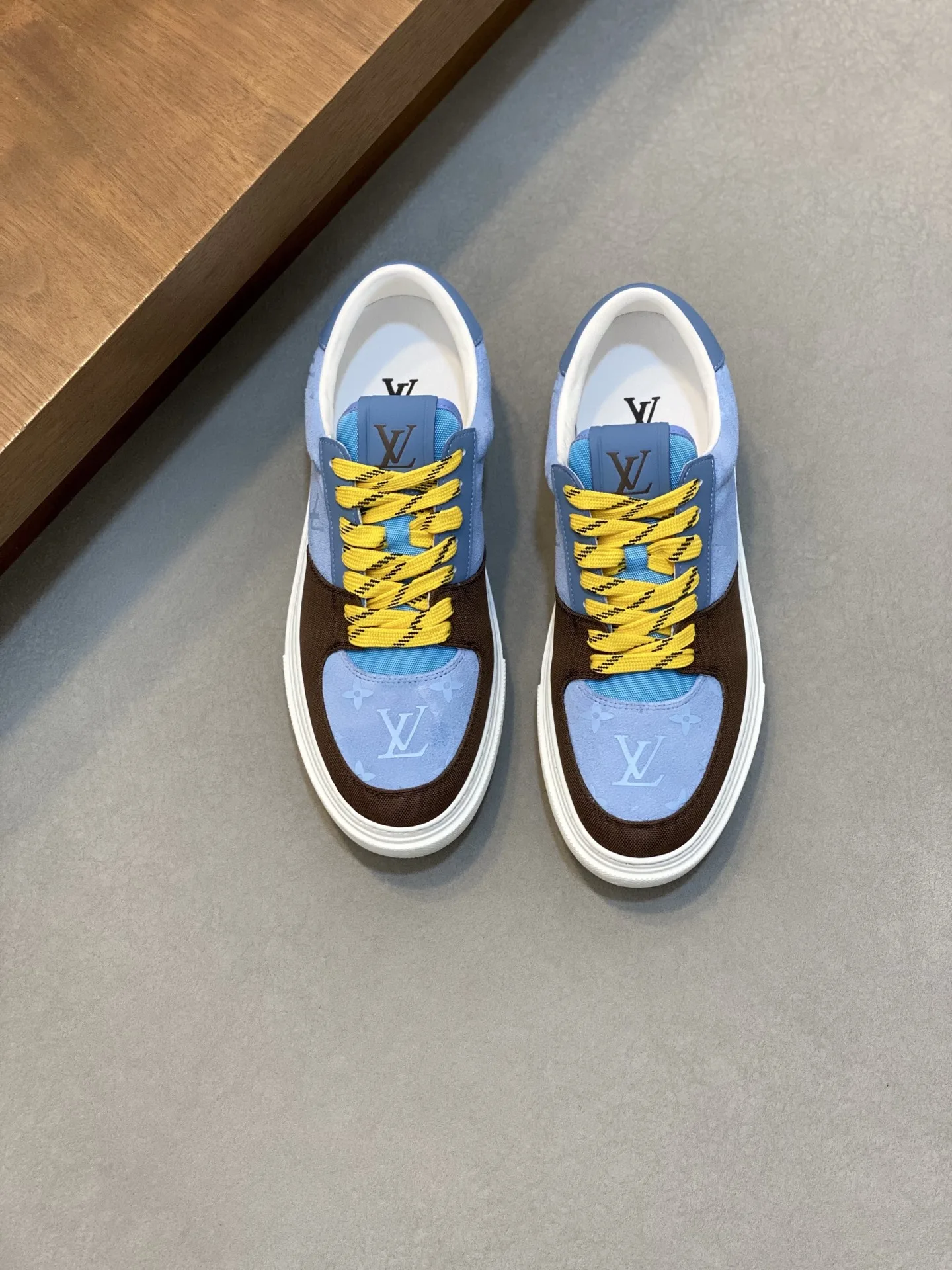 Louis Vuitton Sneakers