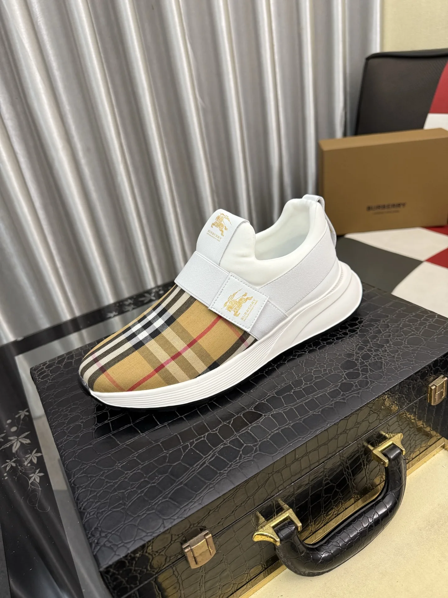 Burberry Casual Shoes