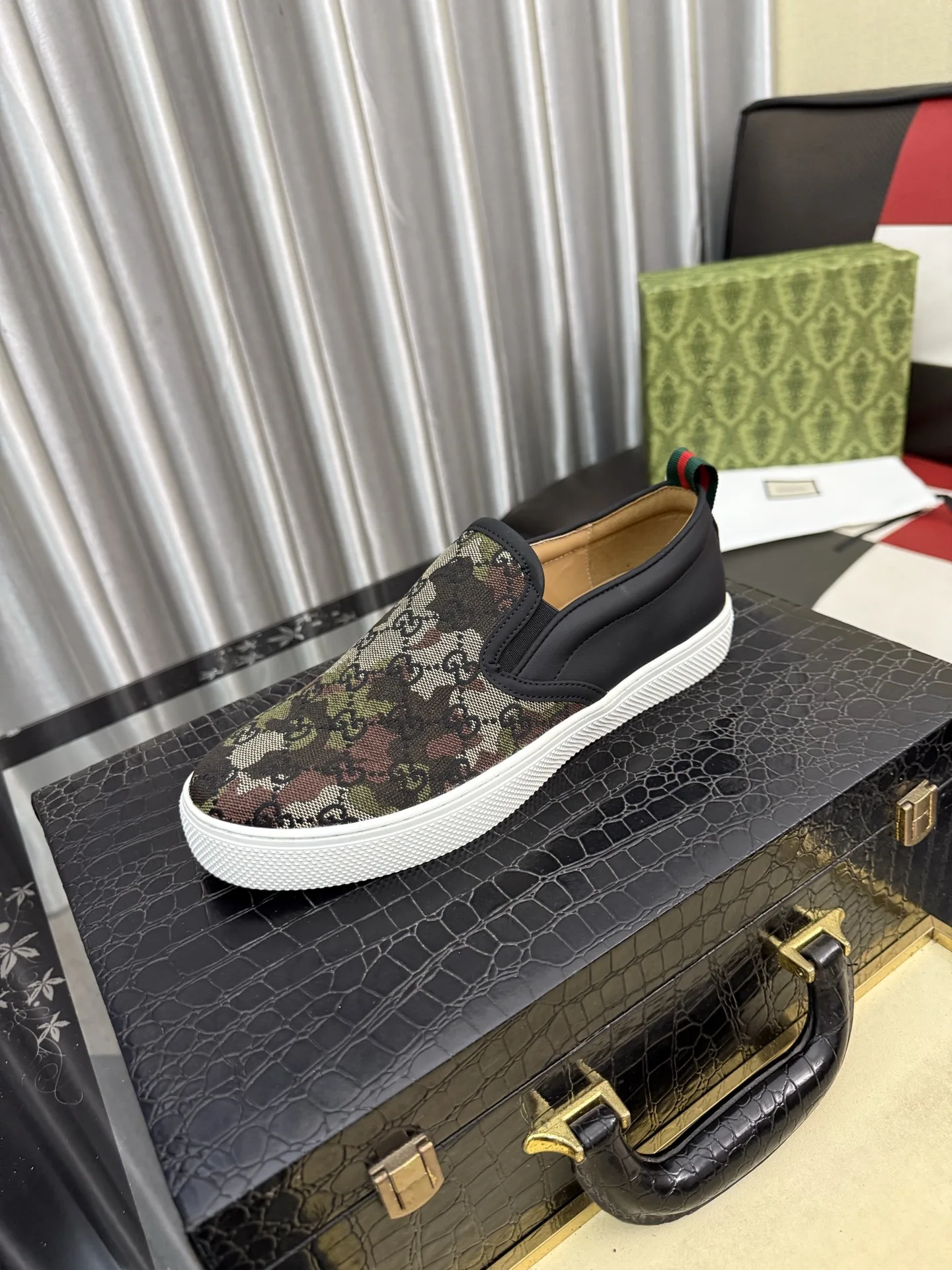 Gucci Casual Shoes
