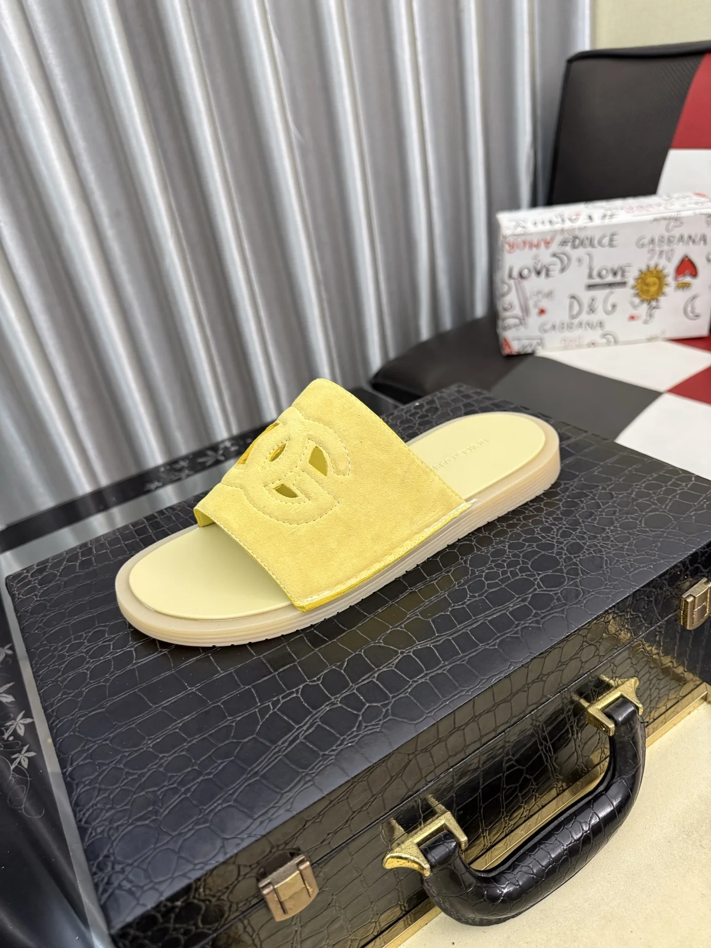 Dolce & Gabbana Slippers