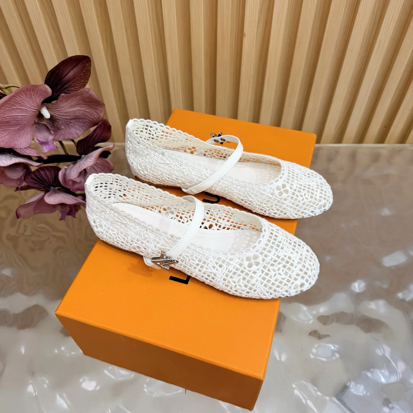 Louis Vuitton Slippers