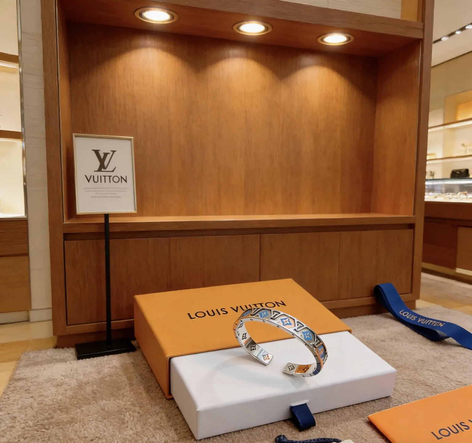 Louis Vuitton Necklace