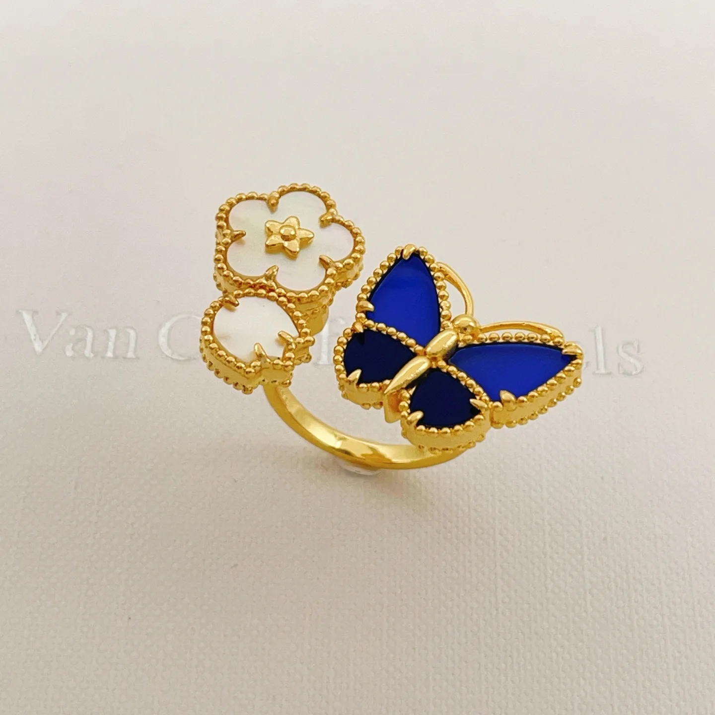 Van Cleef & Arpels Ring