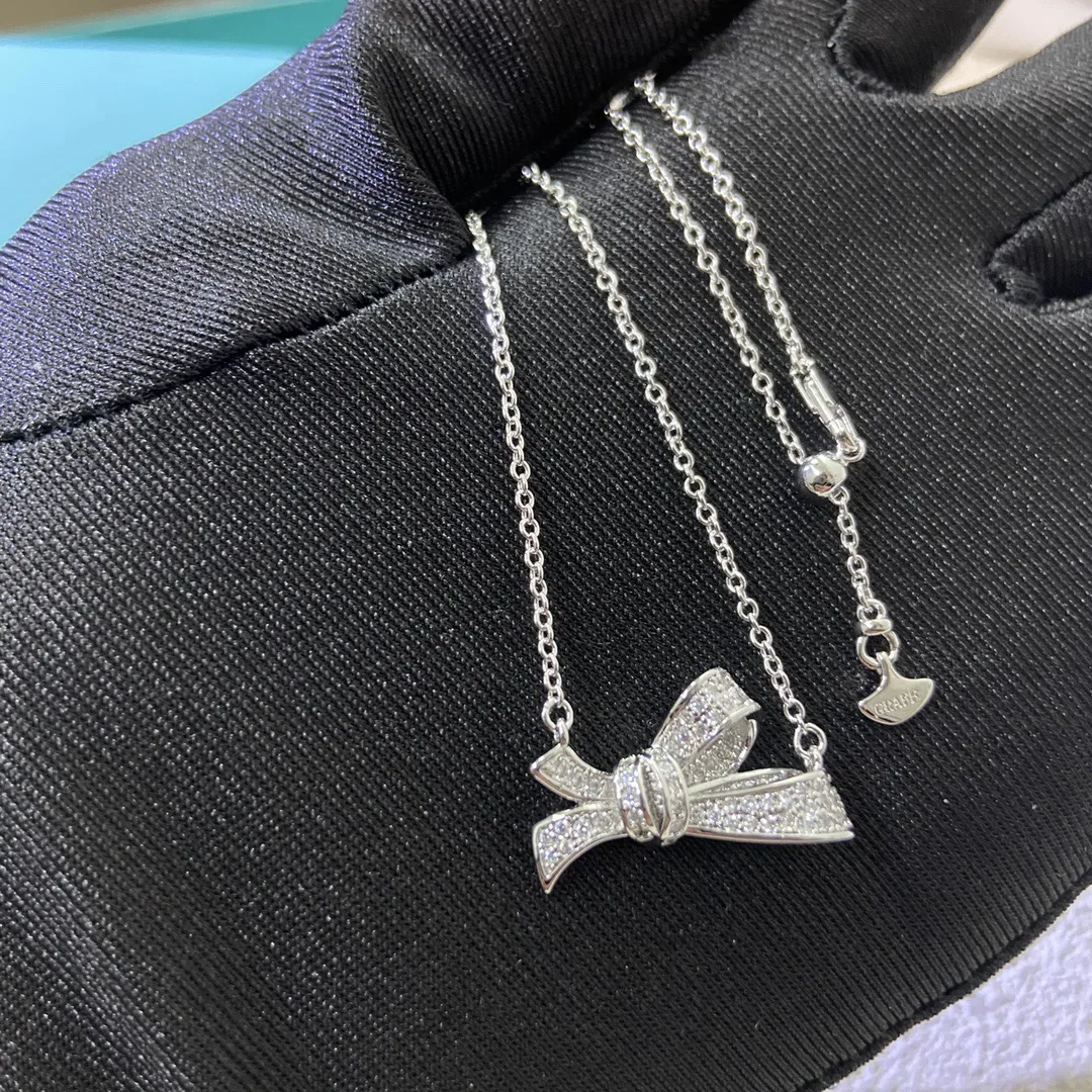 Graf Necklace