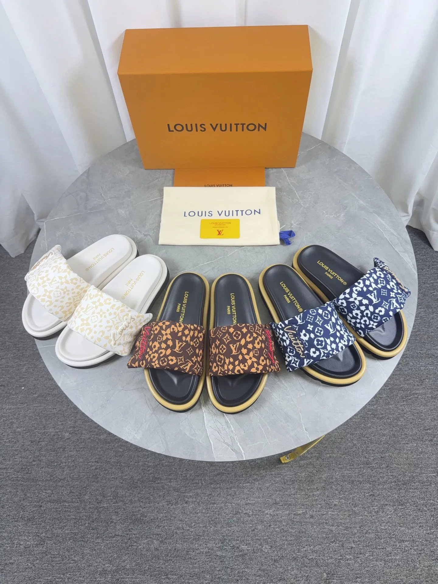 Louis Vuitton Slippers