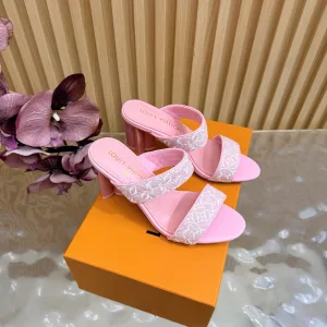 Louis Vuitton Slippers
