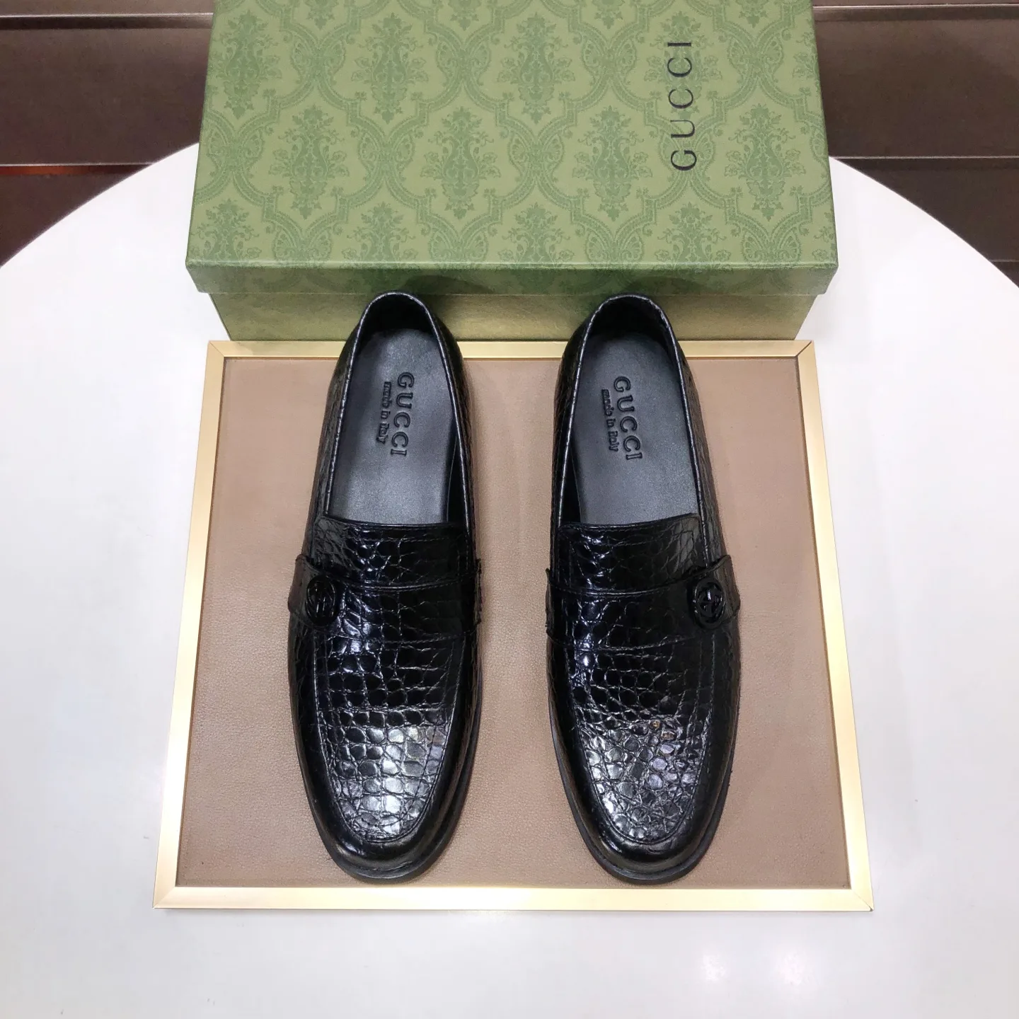 Gucci Leather Shoes