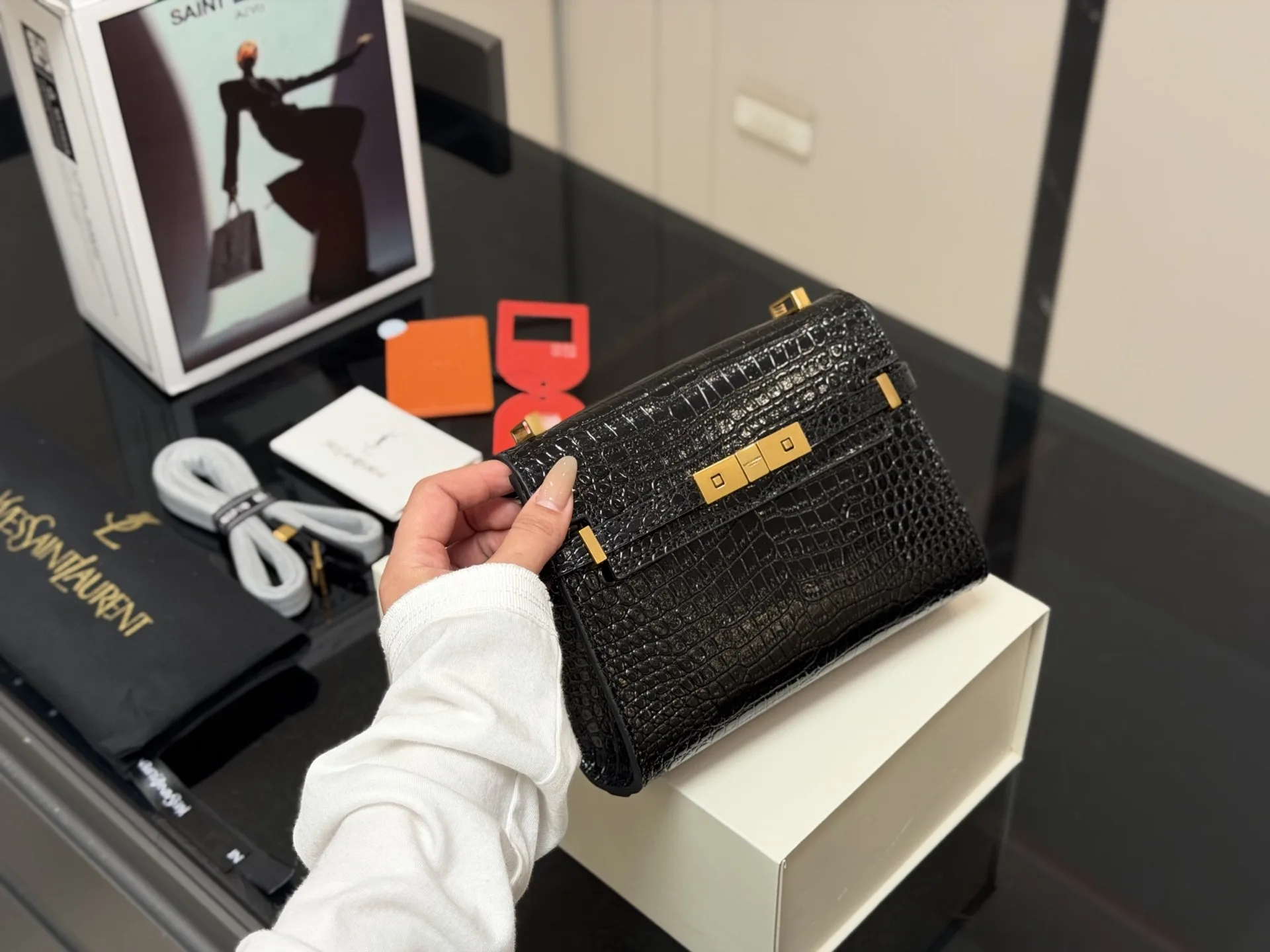 Saint Laurent Shoulder Bag